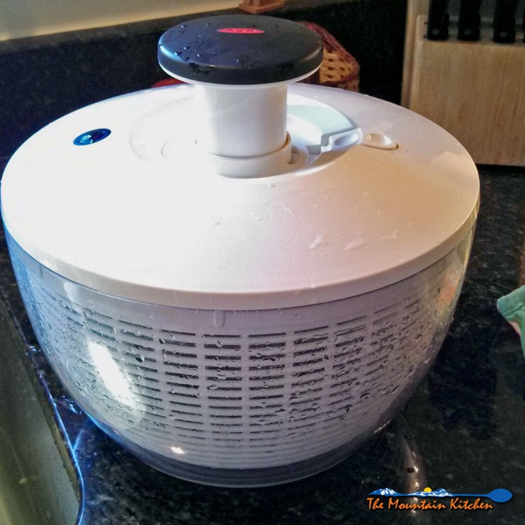 Your salad spinner can do much more than spin the water out of fresh greens before serving. Get 5 uses of a salad spinner that will change how you think! | TheMountainKitchen.com