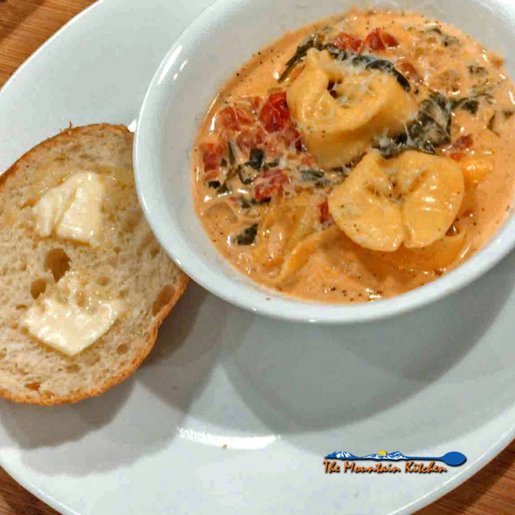 creamy tortelloni soup