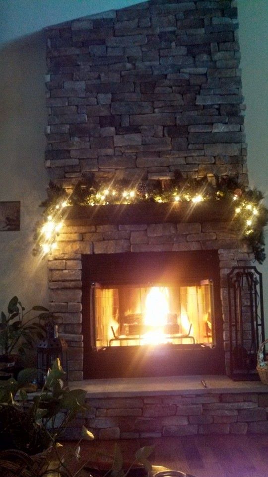 Winter has arrived on the mountain. Snows in December and early January are the prettiest, because of the beautiful Christmas lights. Tis the season!