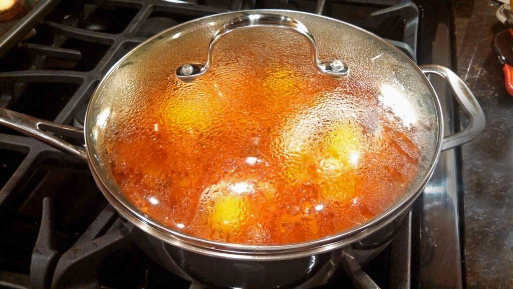 pan with steaming lid