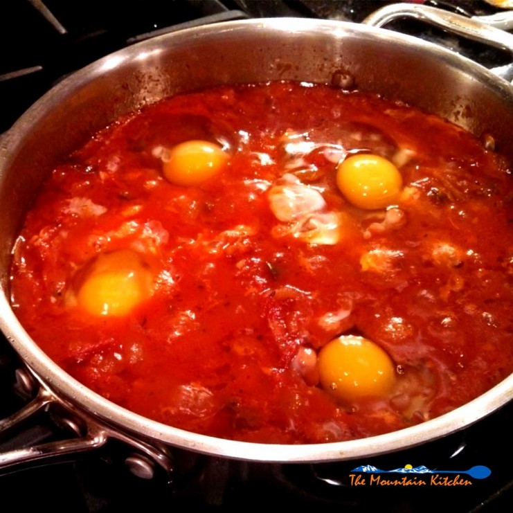 eggs in tomato sauce