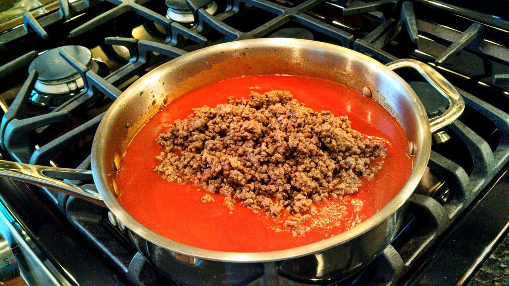 hamburger in tomato sauce