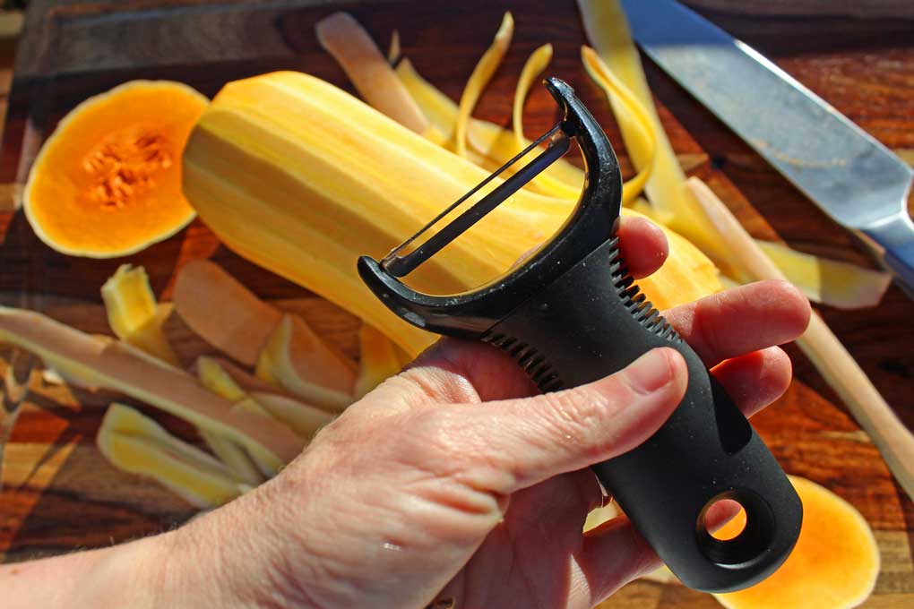 hand holding up recomended y-peeler