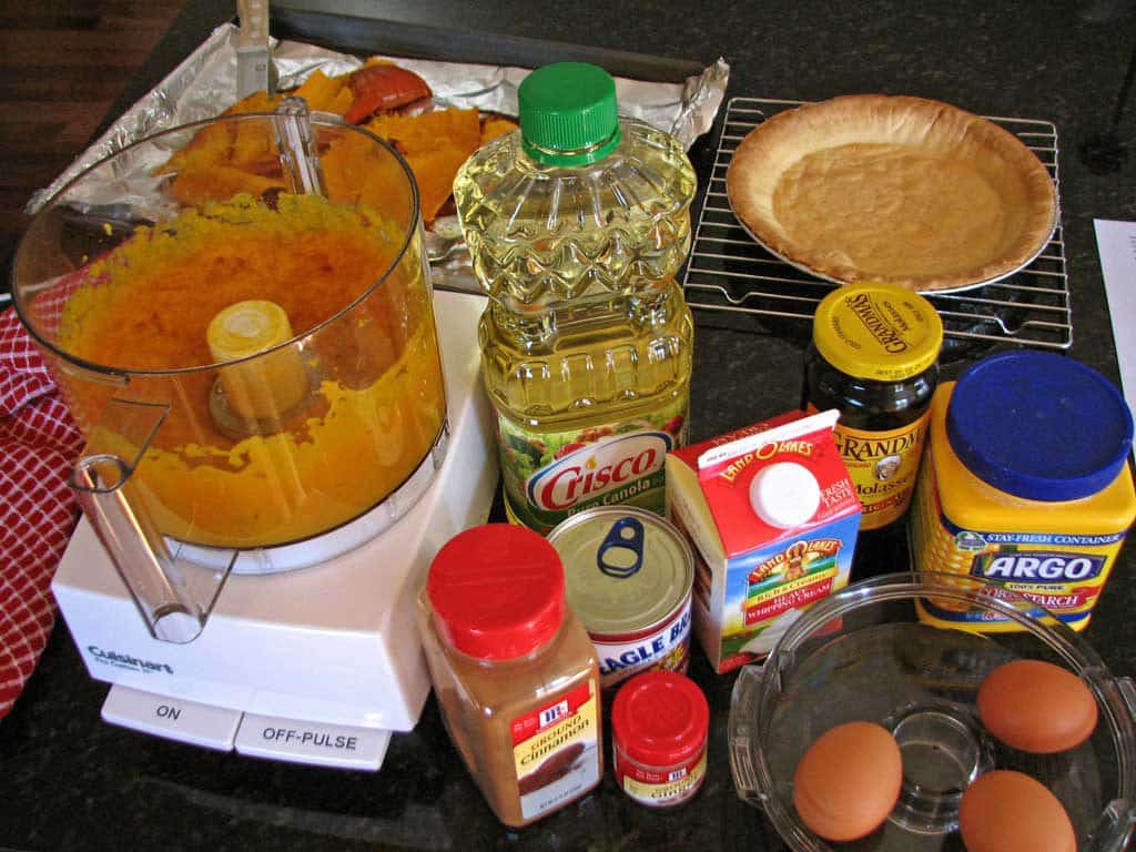 ingredients to make pumpkin pie