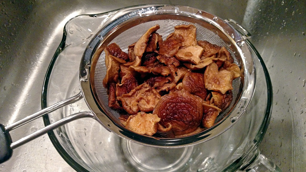 mushrooms draining