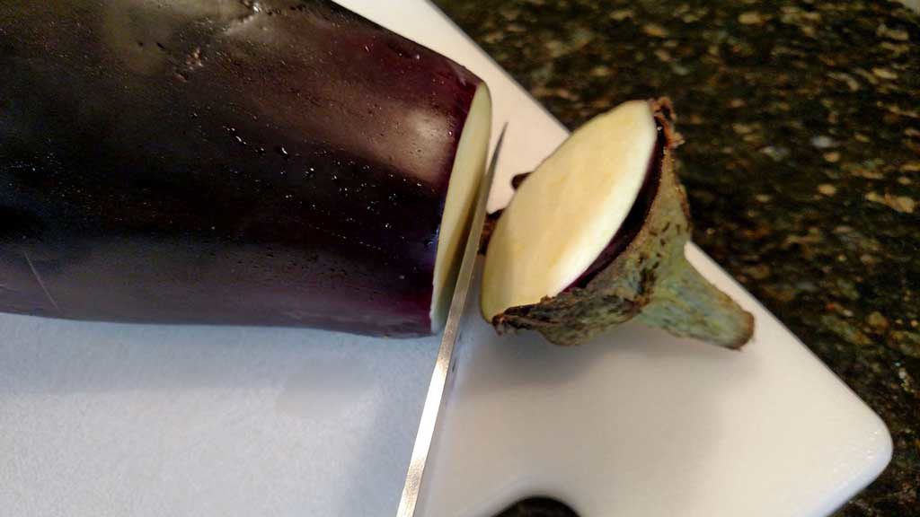 slicing eggplant