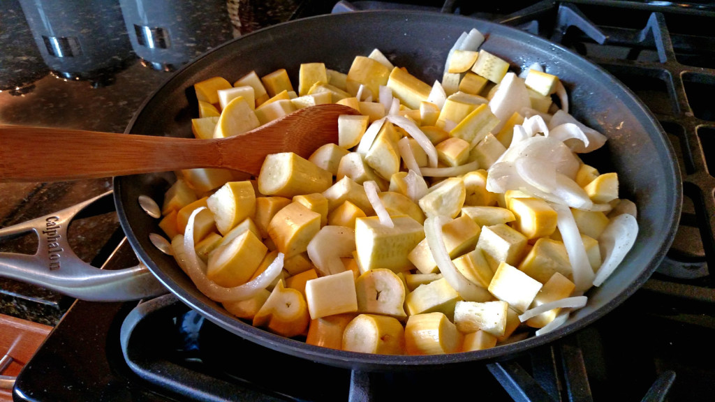 You'll love these Southern-Style Yellow Summer Squash. A savory-sweet combination of tender, yellow summer squash and onions, kissed with smokey bacon. | TheMountainKItchen.com