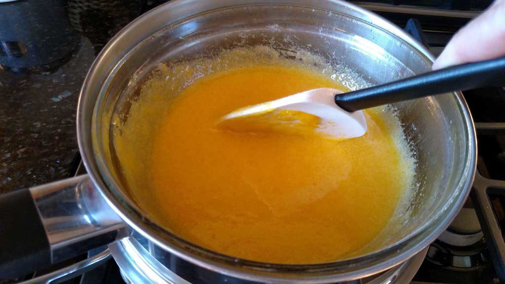 creamy sugar yolk mixture