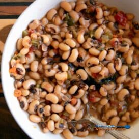 Hoppin' John in bowl ready to eat