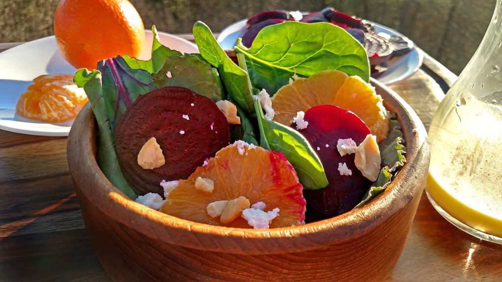 roasted beet salad ready to eat