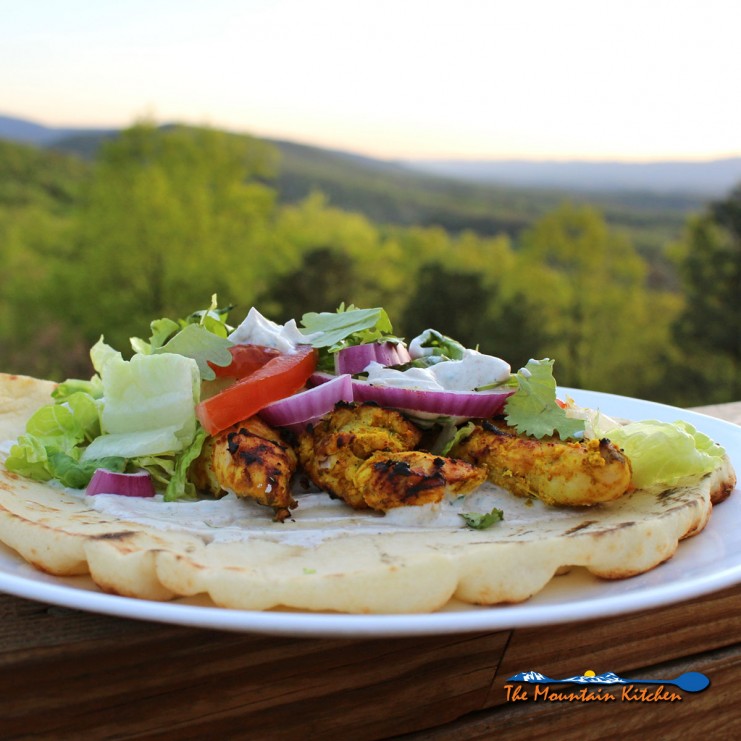 Tandoori Chicken Naan Bread With Yogurt Sauce