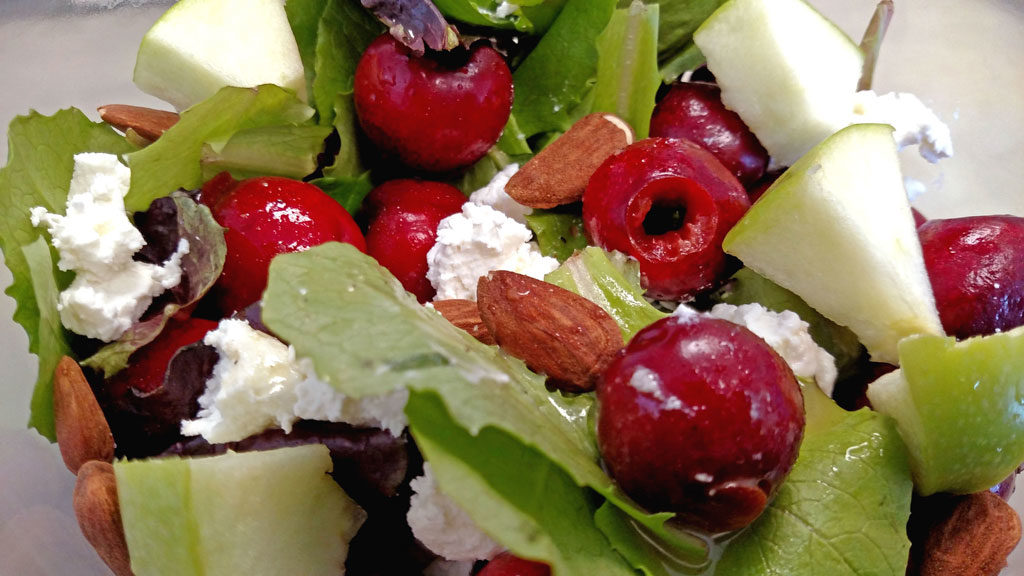 Cherry-Apple Salad ready to eat