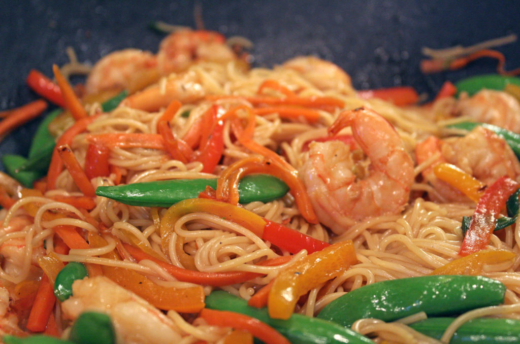 shrimp pasta and veggies tossed together