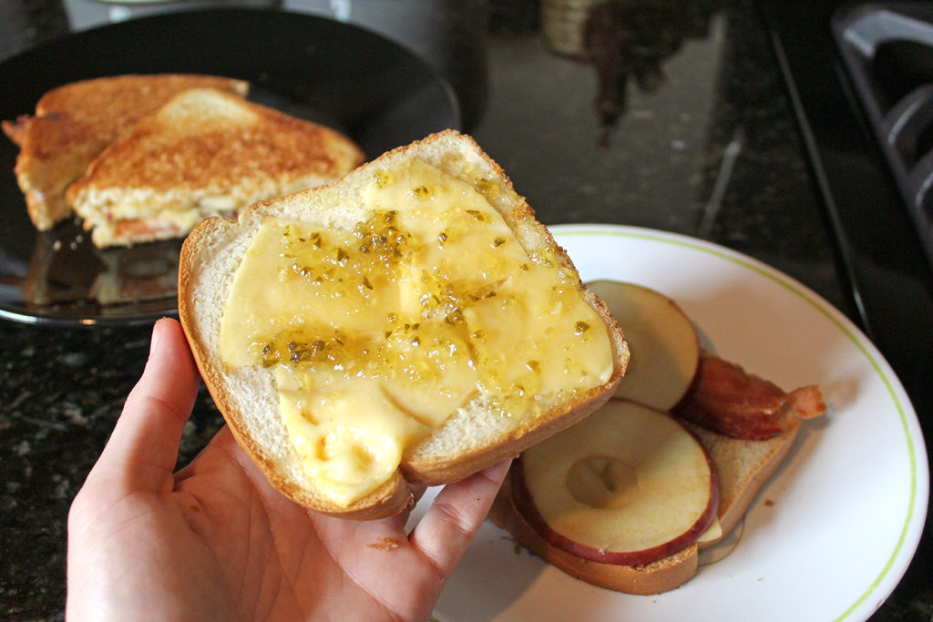 melted cheese spread with jalapeno jelly