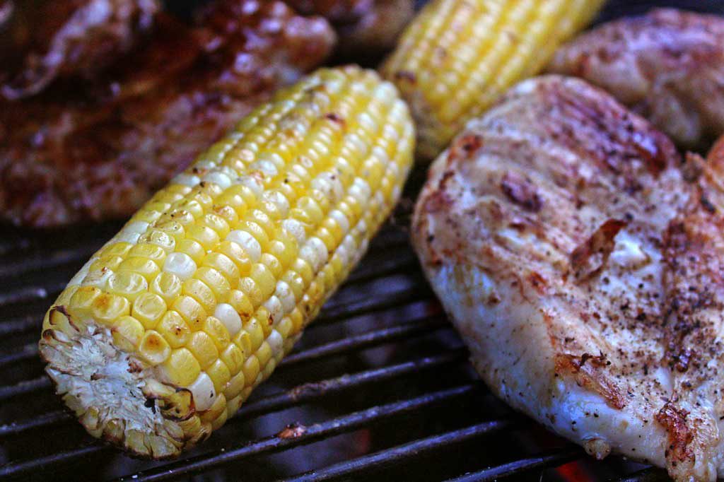 grilling corn and chicken
