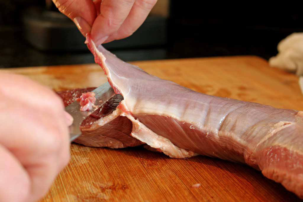 removing silverskin with knife