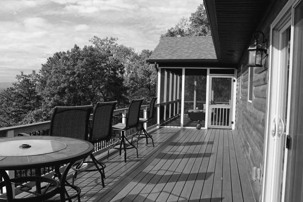 This year has been kind of strange. The weather started out really cold and by the time it warmed up all we seemed to do was wait for our new deck to be built and before we knew it Christmas was here! Let's take a look back at 2017. | TheMountainKitchen.com
