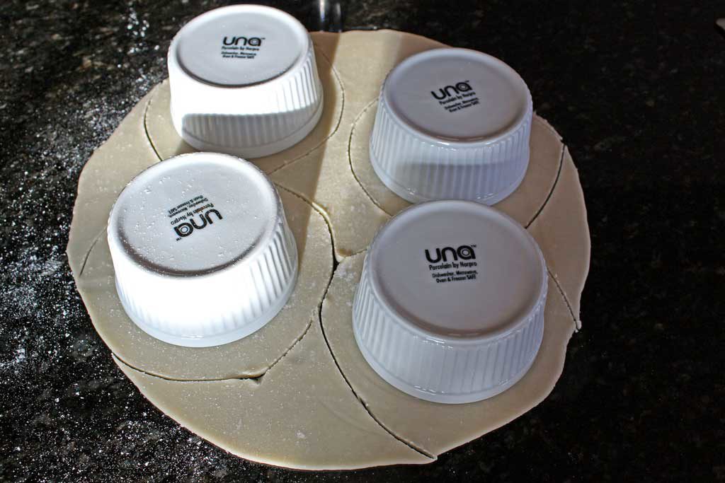cutting pie crust for tops