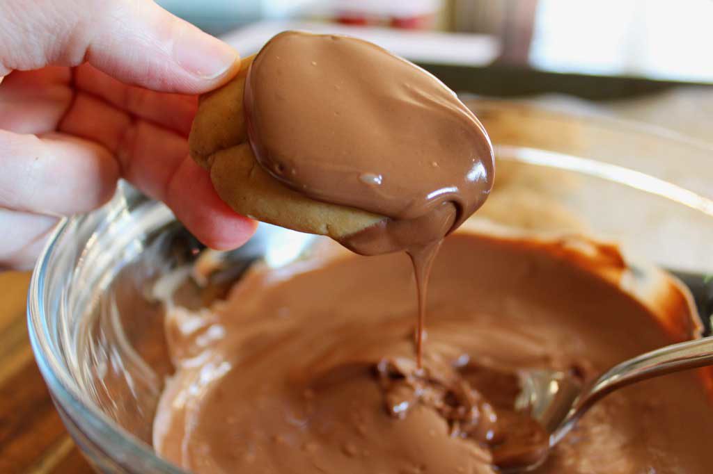 Decadent, quick and easy to make, these Peanut Butter Eggs are made using only 5 ingredients, making them the best no-bake Easter treat ever!
