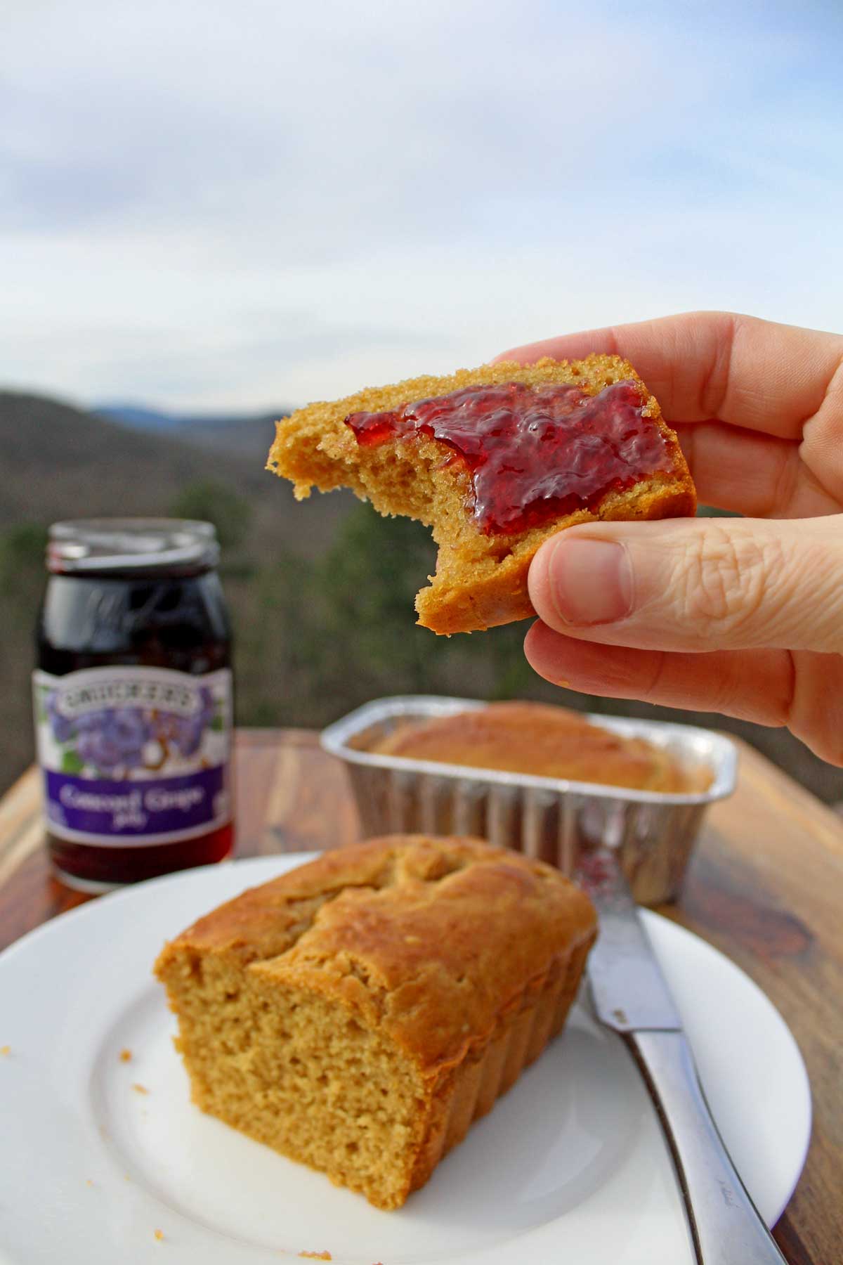 sliced bread with jelly