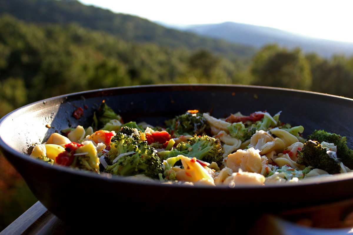 Tortellini with broccoli and sun-dried tomatoes a simple vegetarian pasta dish that comes together quickly for a hearty and healthy meal in no time.