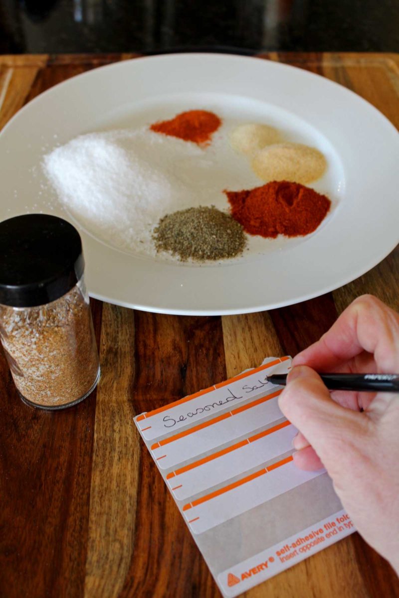 labeling spice jar
