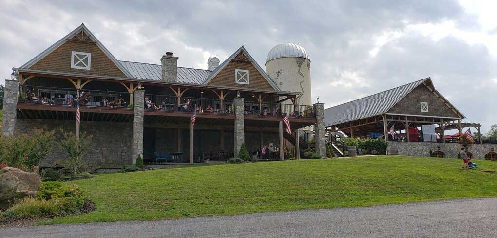 Creeks Edge Winery from outside