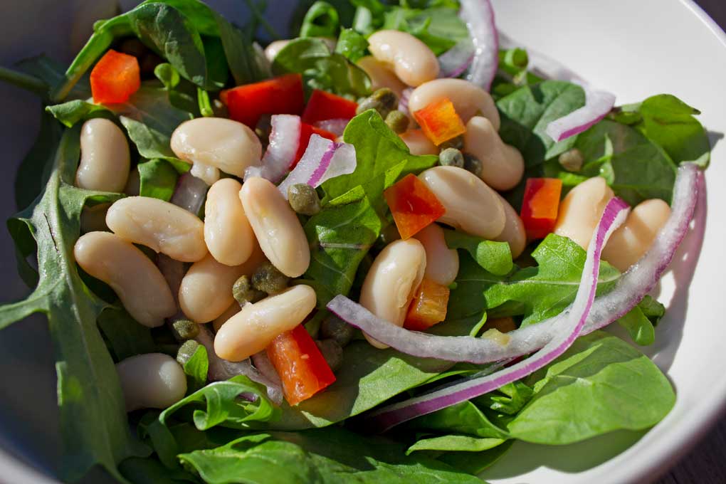 white bean arugula salad
