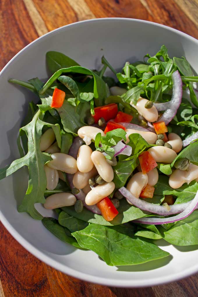 white bean arugula salad