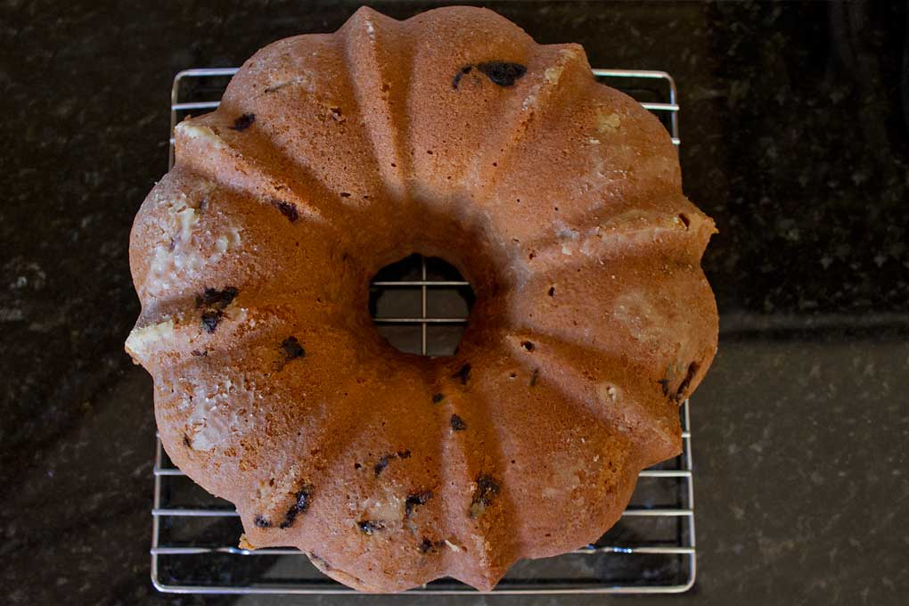 cake cooling on wire rack
