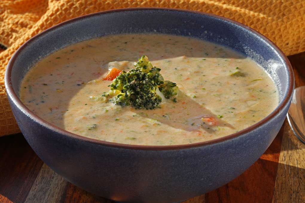 bowl of broccoli cheese soup