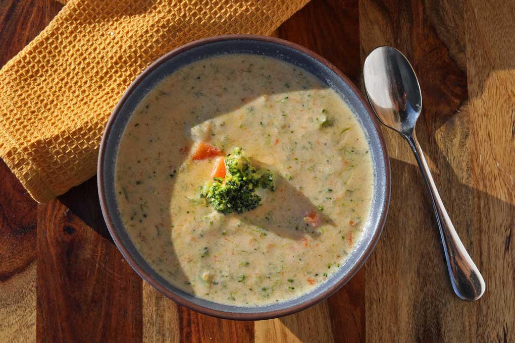 bowl of soup ready to eat