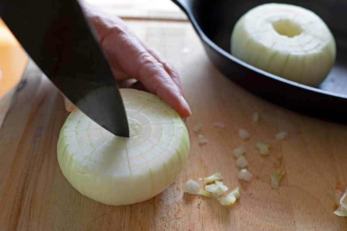 cutting core out of onion