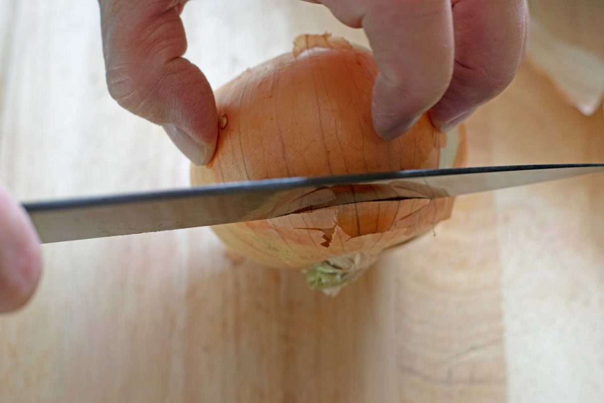 cutting stem off onion