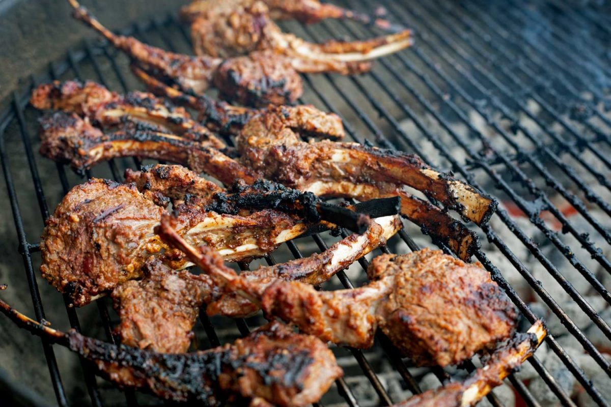 tandoori lamb chops on grill