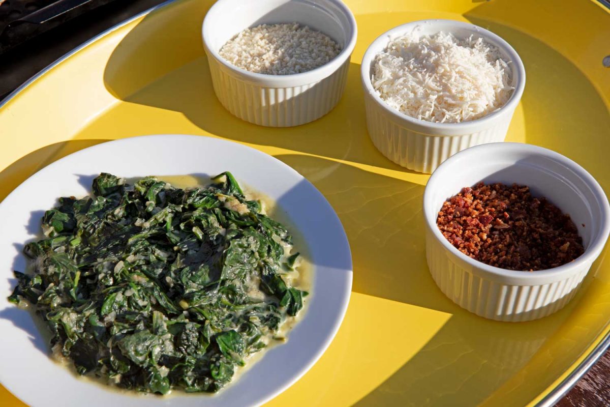 spinach mixture and toppings