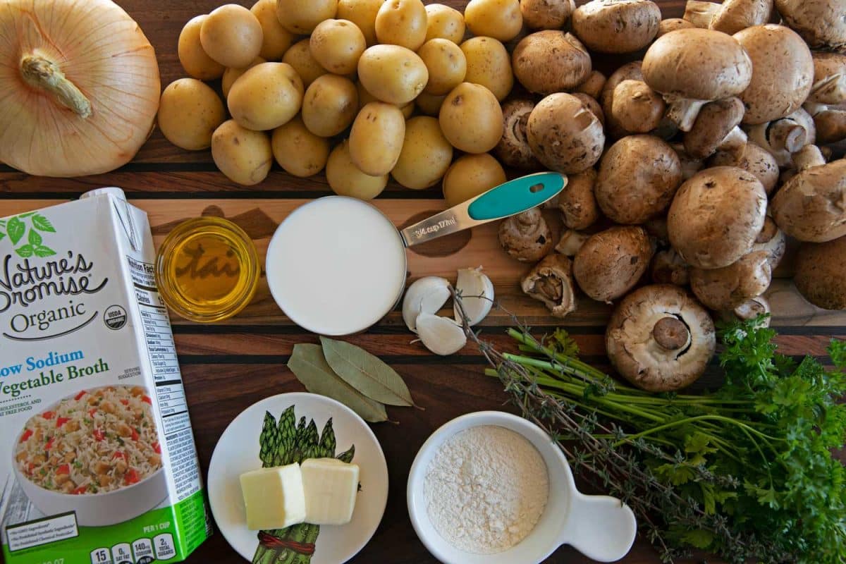 ingredients to make mushroom potato chowder