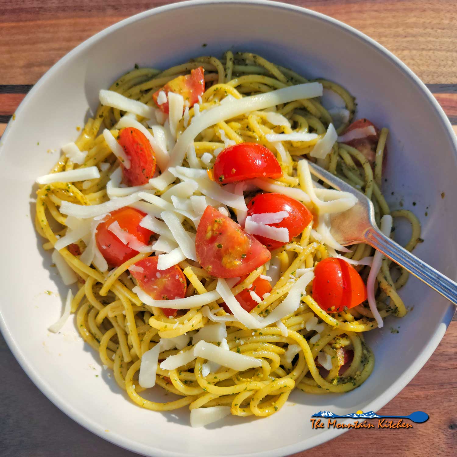 pesto pasta in bowl ready to eat